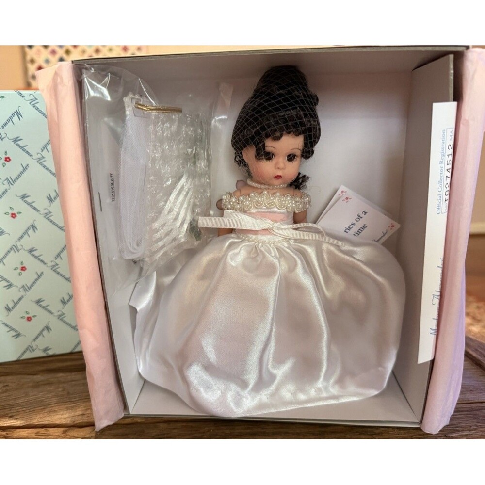 Madame Alexander Memories Of A Lifetime 8"  Bride Doll #30652 Brunette NIB